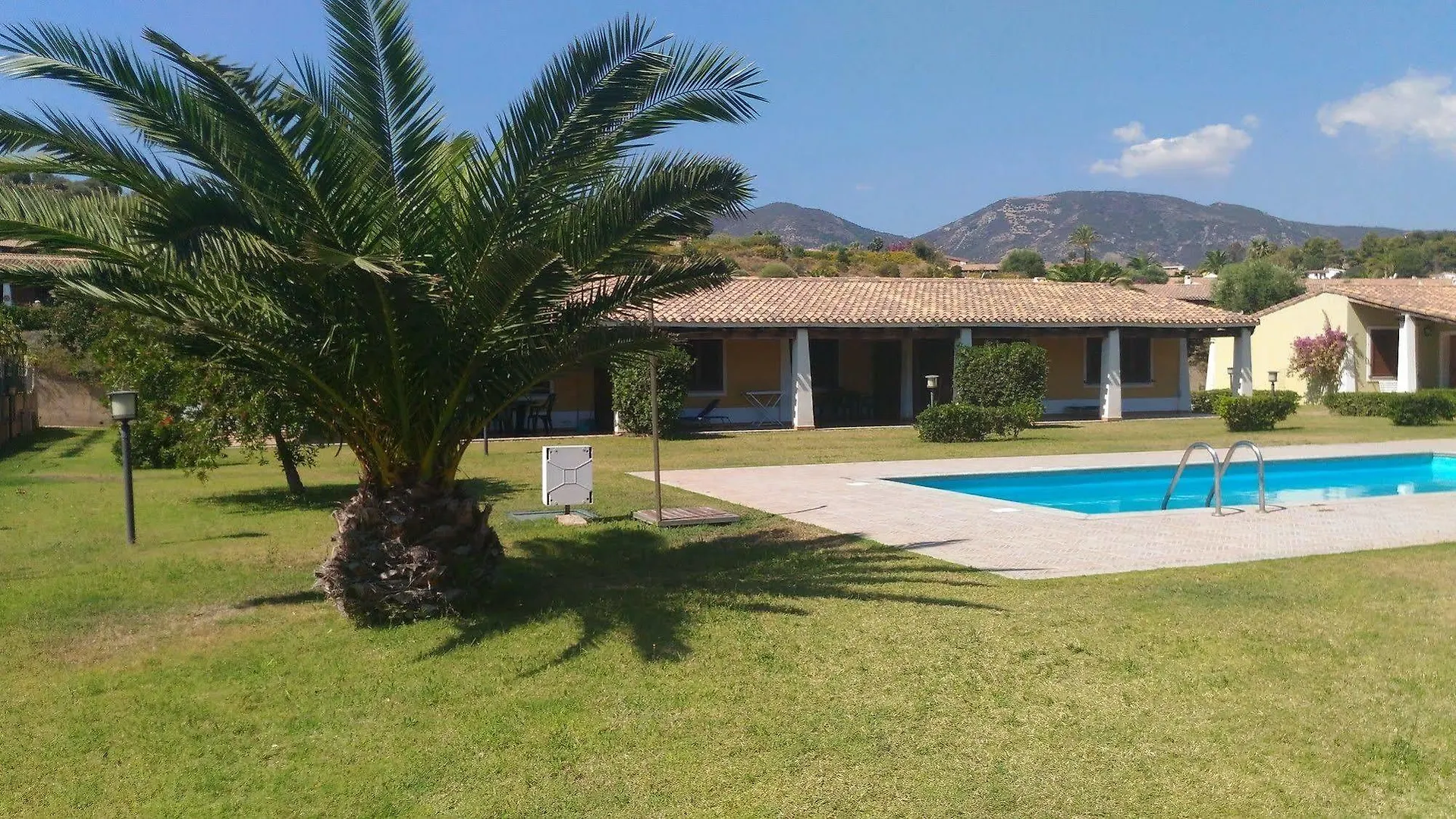 Residence Abba Urci Marina di Gairo Hotel