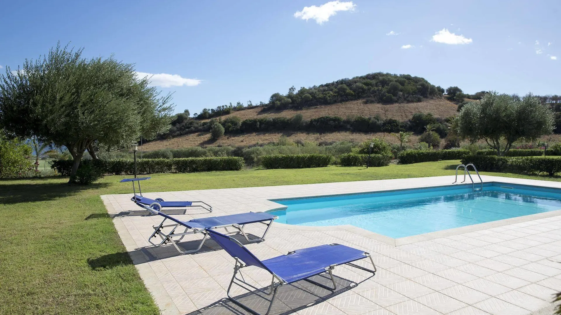 Residence Abba Urci Marina di Gairo Hotel